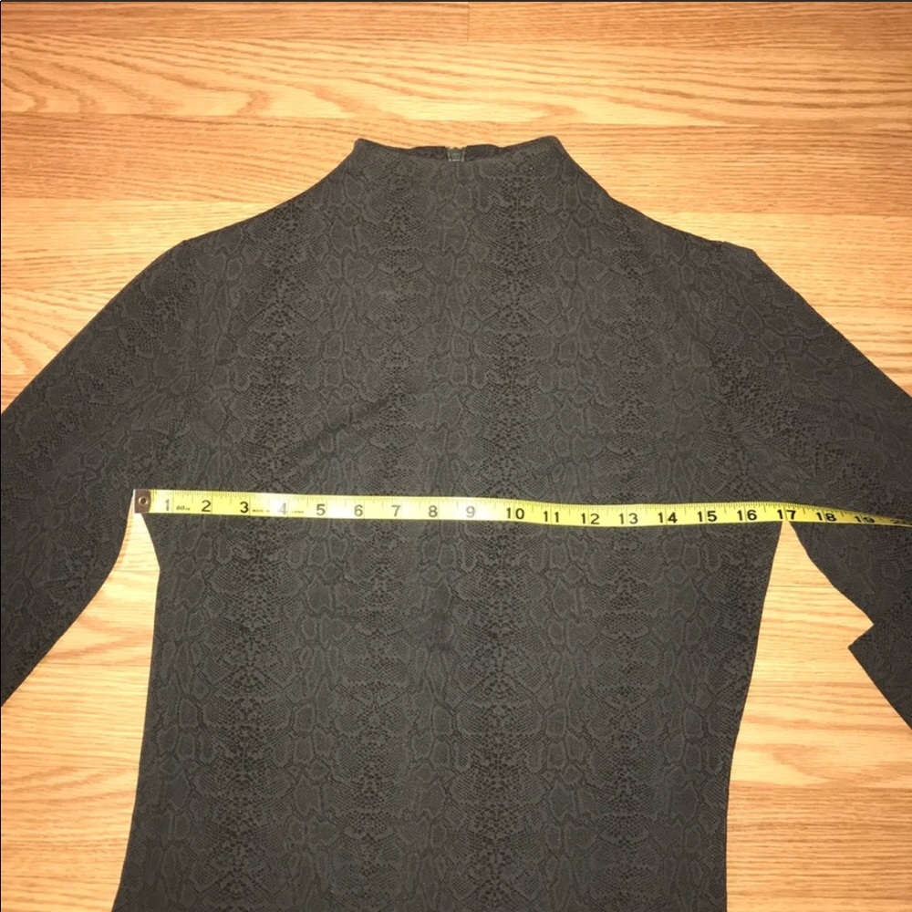 Zamasport Gucci hunter green snakeskin print.